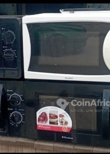 DES MICRO ONDES DISPONIBLES EN TRÈS BON ÉTAT