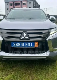 Mitsubishi Pajero 2022 Gris