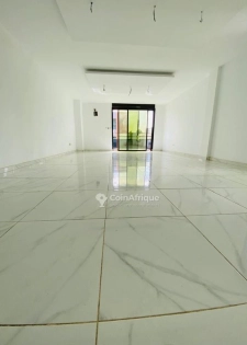 Plusieurs appartements 4 Pièces en Vente