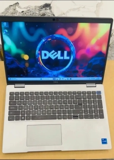 Dell latitude 5520 Core i7-1165G7🚨