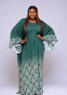 La robe RANIA, c’est l’élégance sans effort.