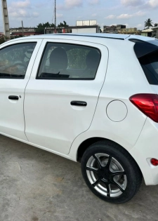 Mitsubishi Mirage en vente