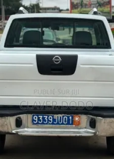 Nissan Hardbody 2019 Blanc
