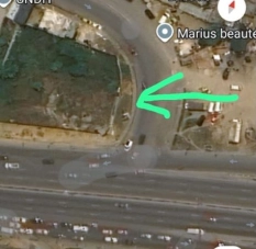 Terrain commercial sur le boulevard Mitterrand a la Riviera 2